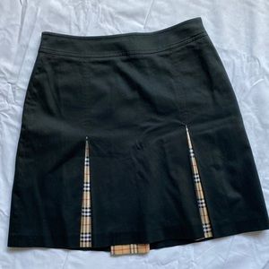 Burberry Golf black and plaid pleated skirt